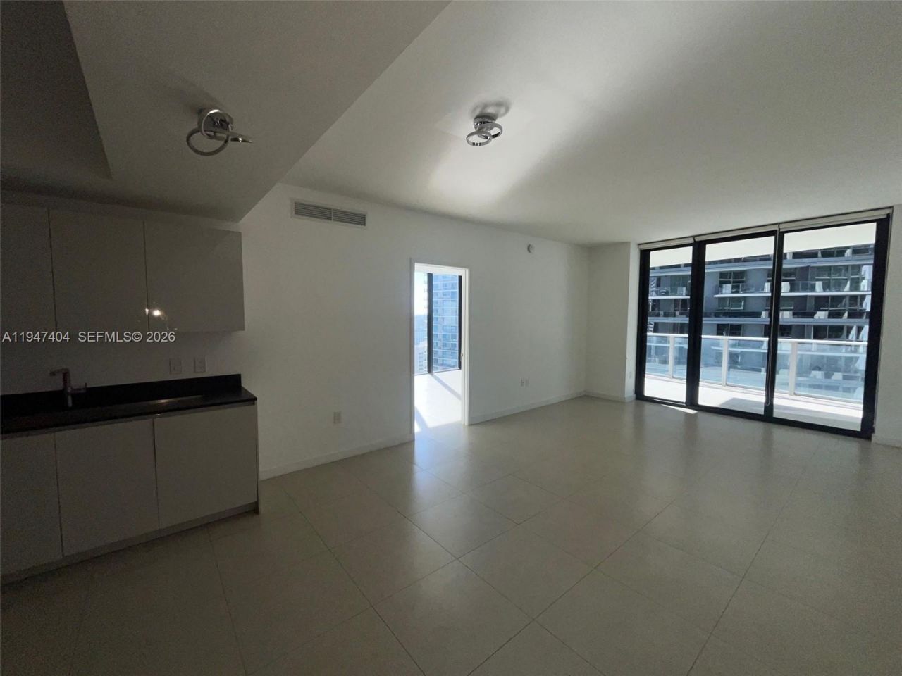 1010 Brickell Ave, Unit 2406, Miami, FL 33131 Photo