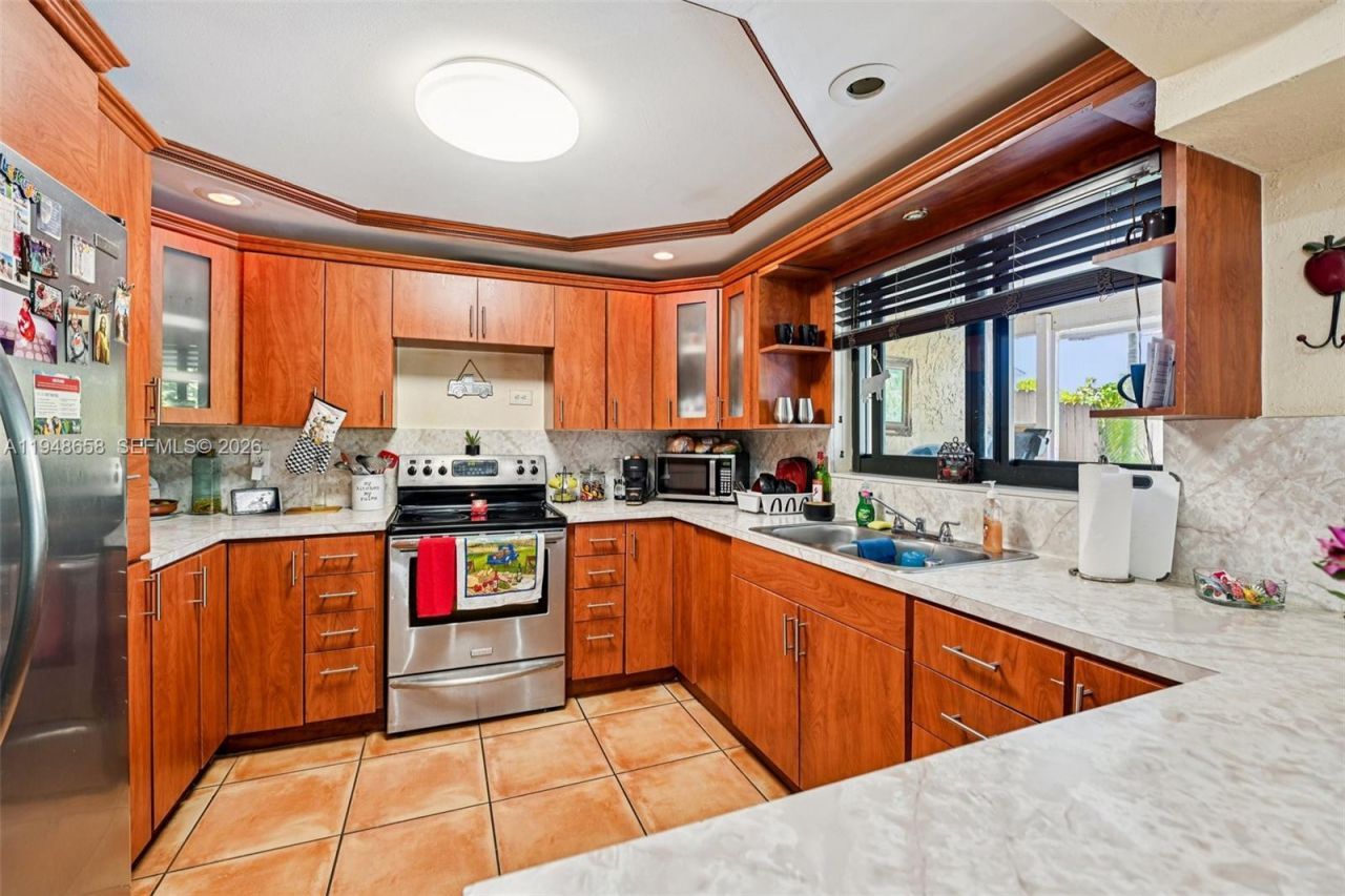 10365 SW 11th Ter, Unit 4-9B, Miami, FL 33174 Photo