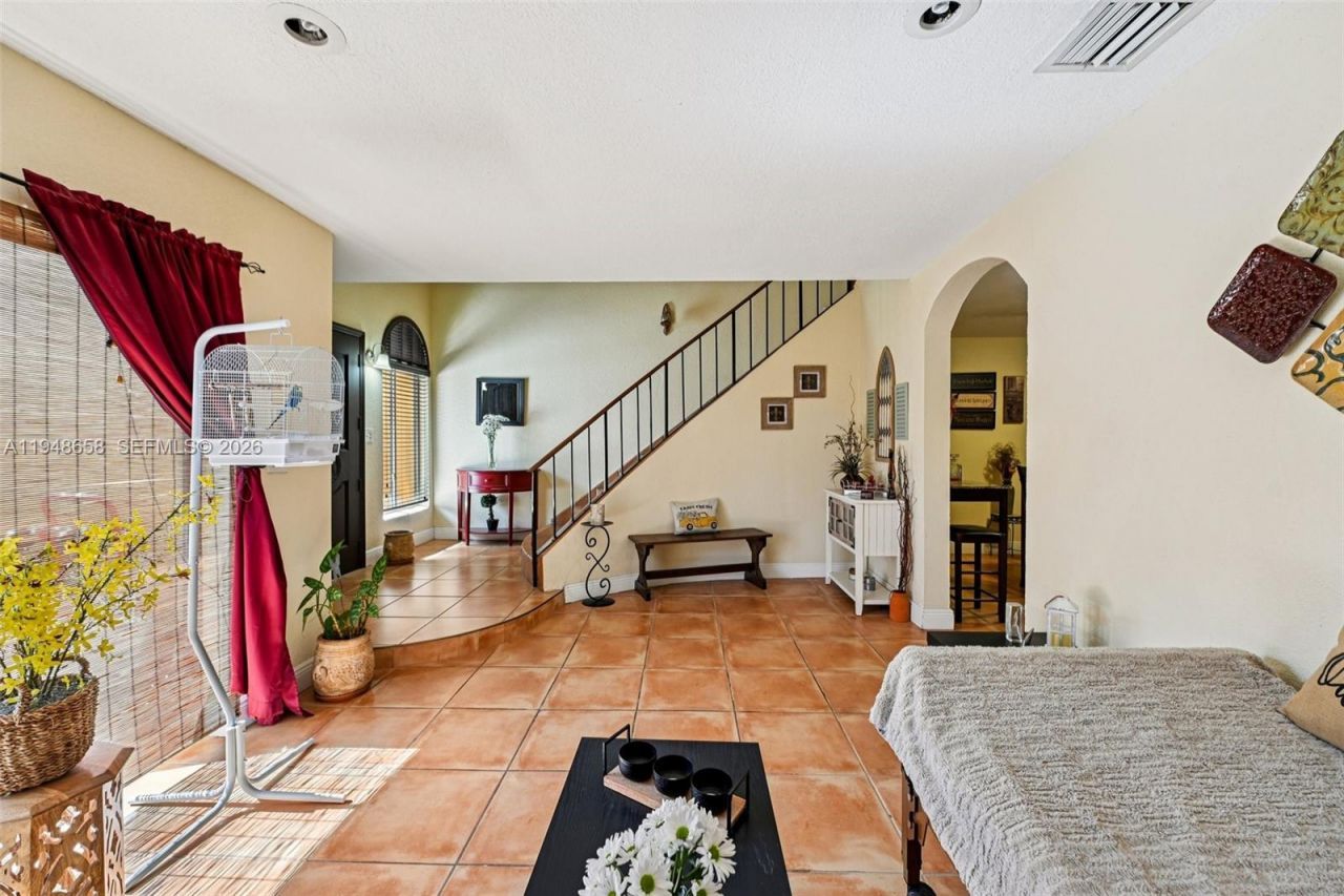 10365 SW 11th Ter, Unit 4-9B, Miami, FL 33174 Photo