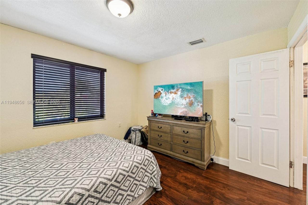 10365 SW 11th Ter, Unit 4-9B, Miami, FL 33174 Photo