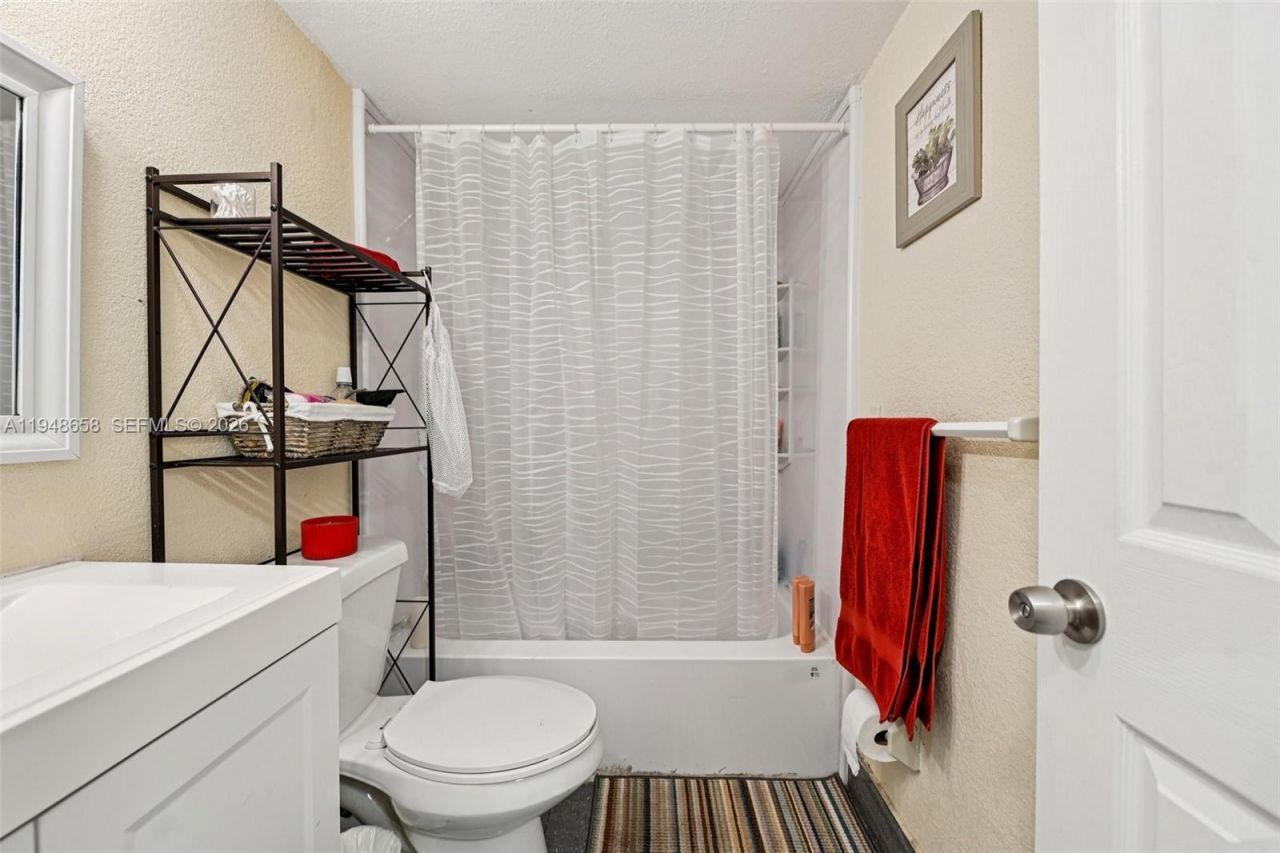 10365 SW 11th Ter, Unit 4-9B, Miami, FL 33174 Photo