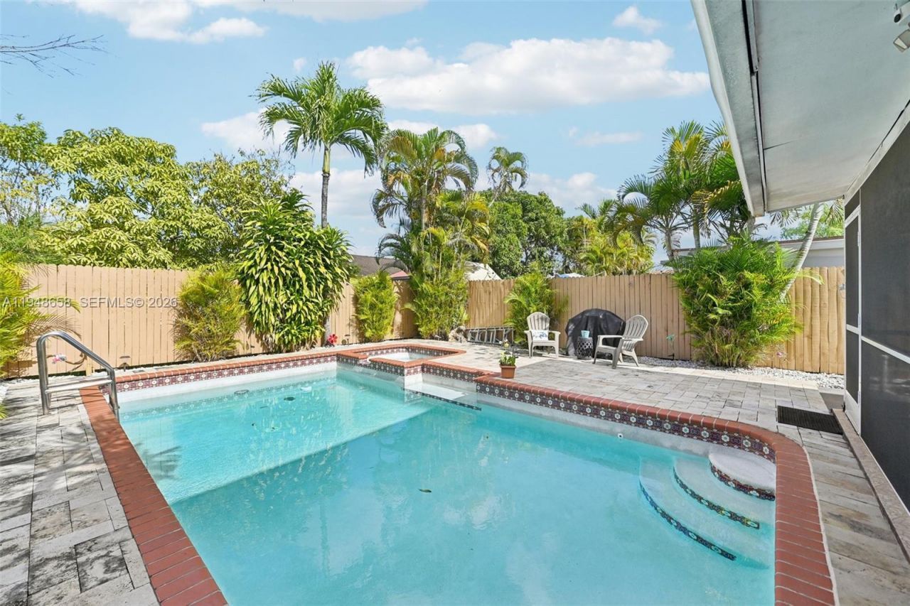 10365 SW 11th Ter, Unit 4-9B, Miami, FL 33174 Photo