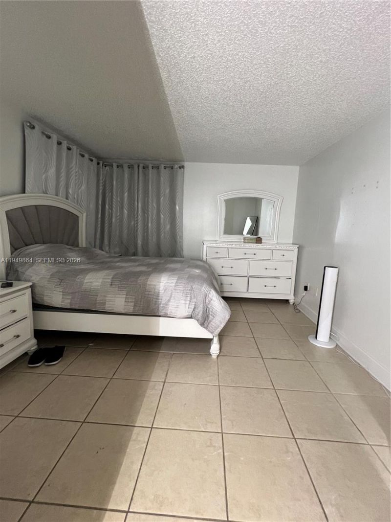 8879a Fontainebleau Blvd, Unit 105, Miami, FL 33172 Photo