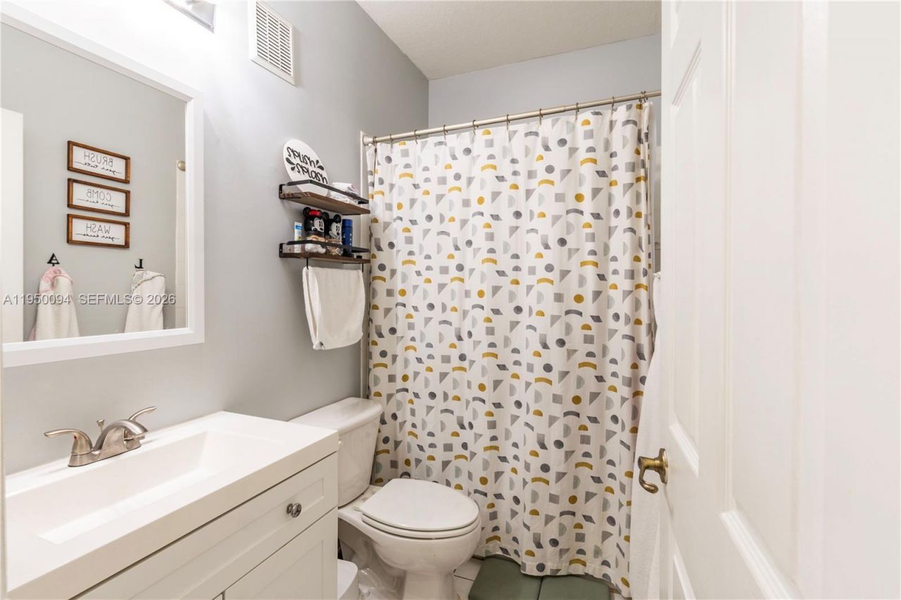 12478 SW 123rd St, Miami, FL 33186 Photo