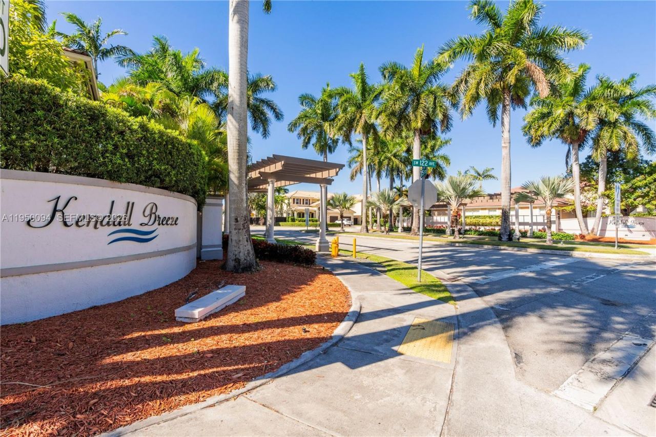 12478 SW 123rd St, Miami, FL 33186 Photo