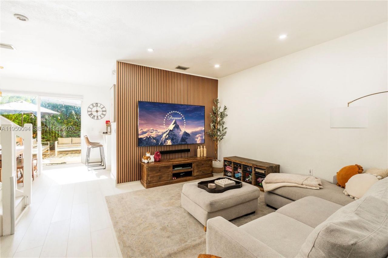 12478 SW 123rd St, Miami, FL 33186 Photo