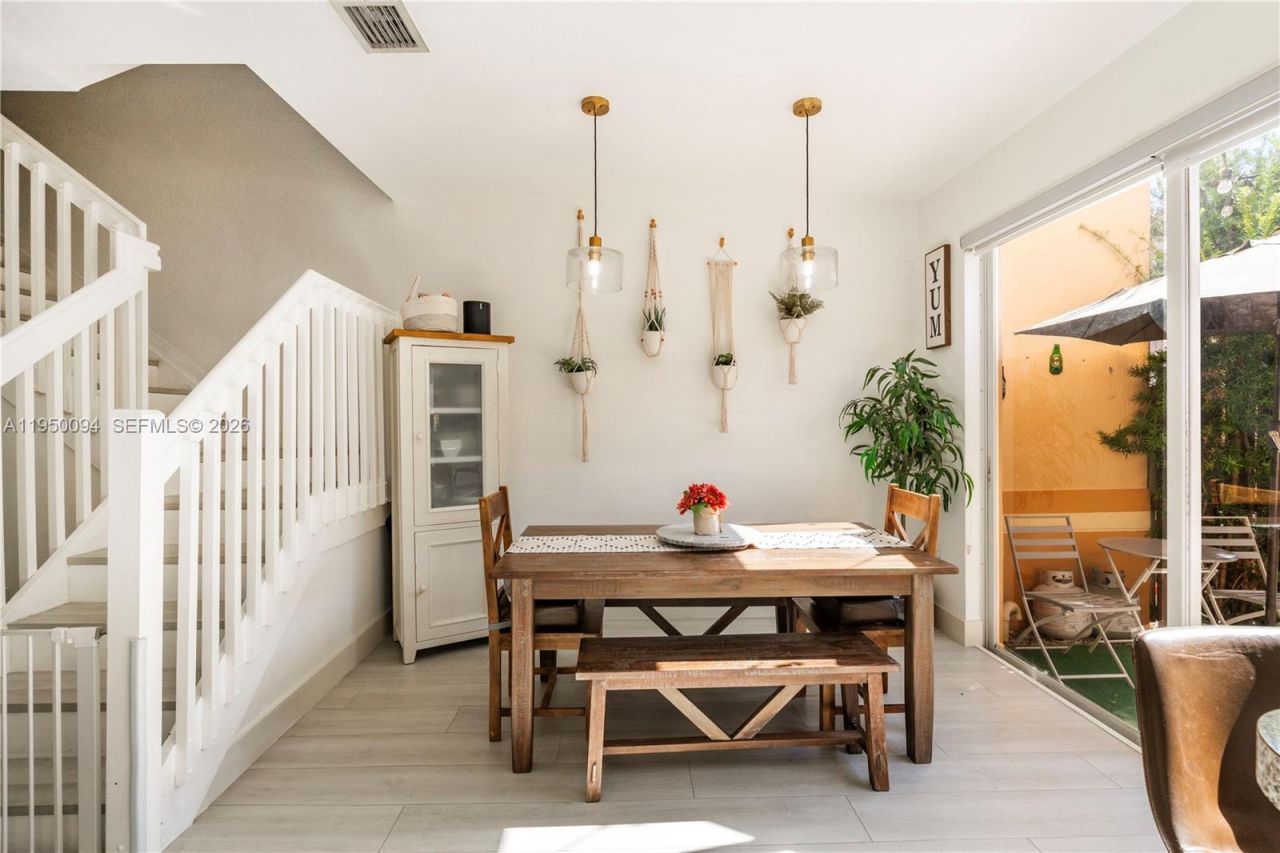 12478 SW 123rd St, Miami, FL 33186 Photo