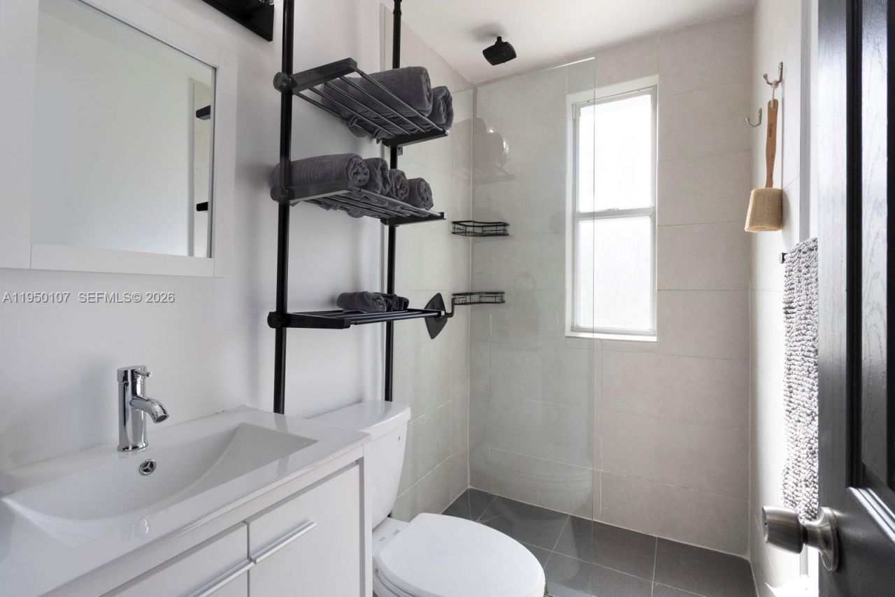 3700 Collins Ave, Unit S-107, Miami Beach, FL 33140 Photo