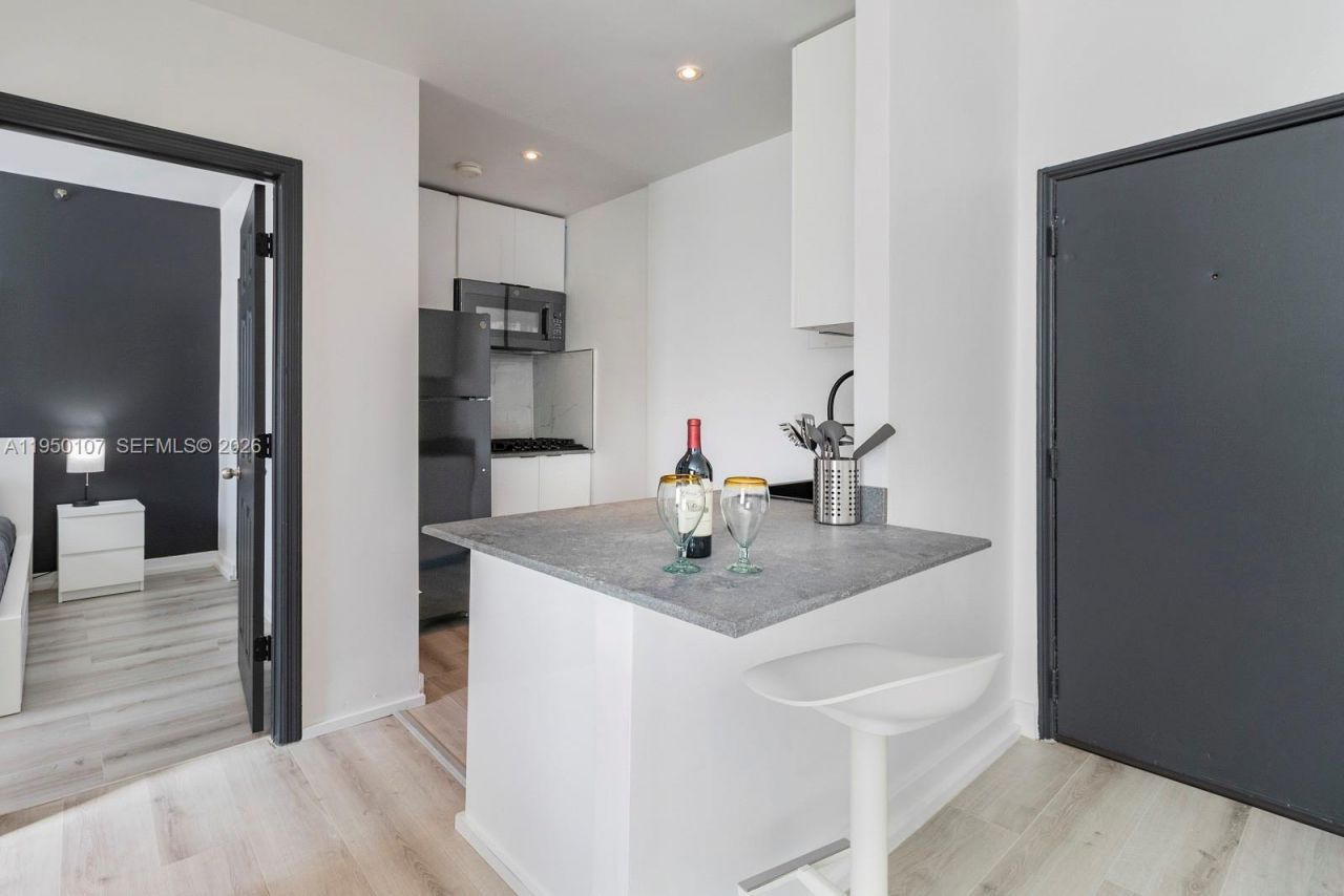 3700 Collins Ave, Unit S-107, Miami Beach, FL 33140 Photo