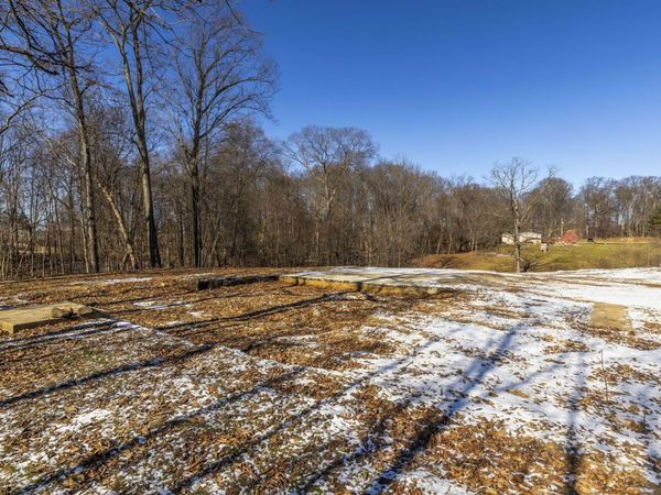 6875 Indian Run Road NE, Pleasantville, OH 43148