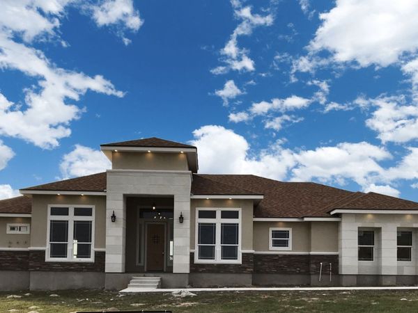 112 Estates Dr, La Vernia, TX 78121