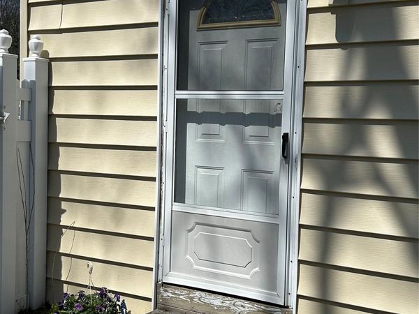 5 Whitney Lane, Coram, NY 11727