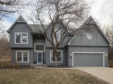 5805 Ruby Court, Lee's Summit, MO 64064