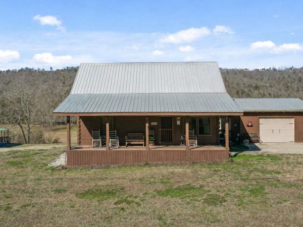 3382 Back Valley Road, Trenton, GA 30752