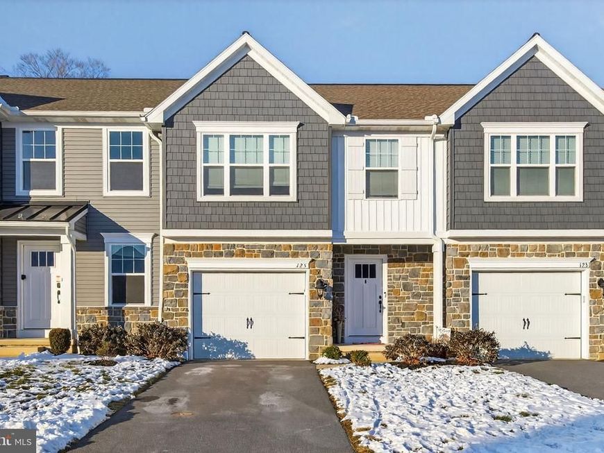 125 Beech Tree Ct, Annville, PA 17003 Main Photo