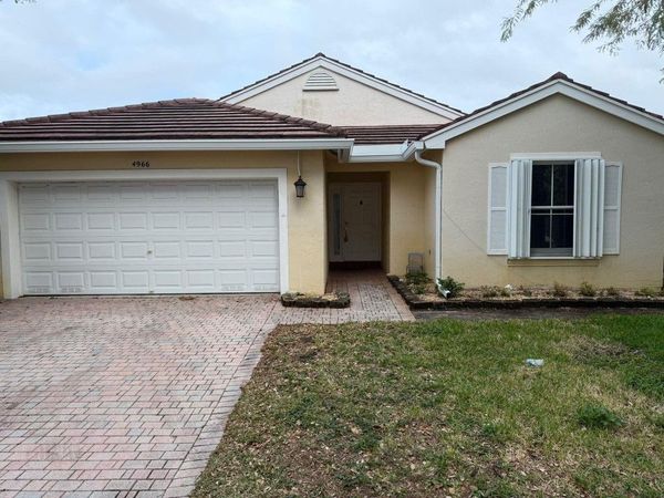 4966 SW 33rd Ter, Hollywood, FL 33312