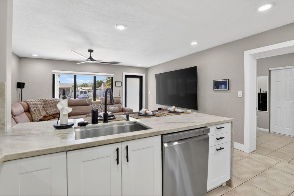 4451 SW 23rd Street, Fort Lauderdale, FL 33317 Photo