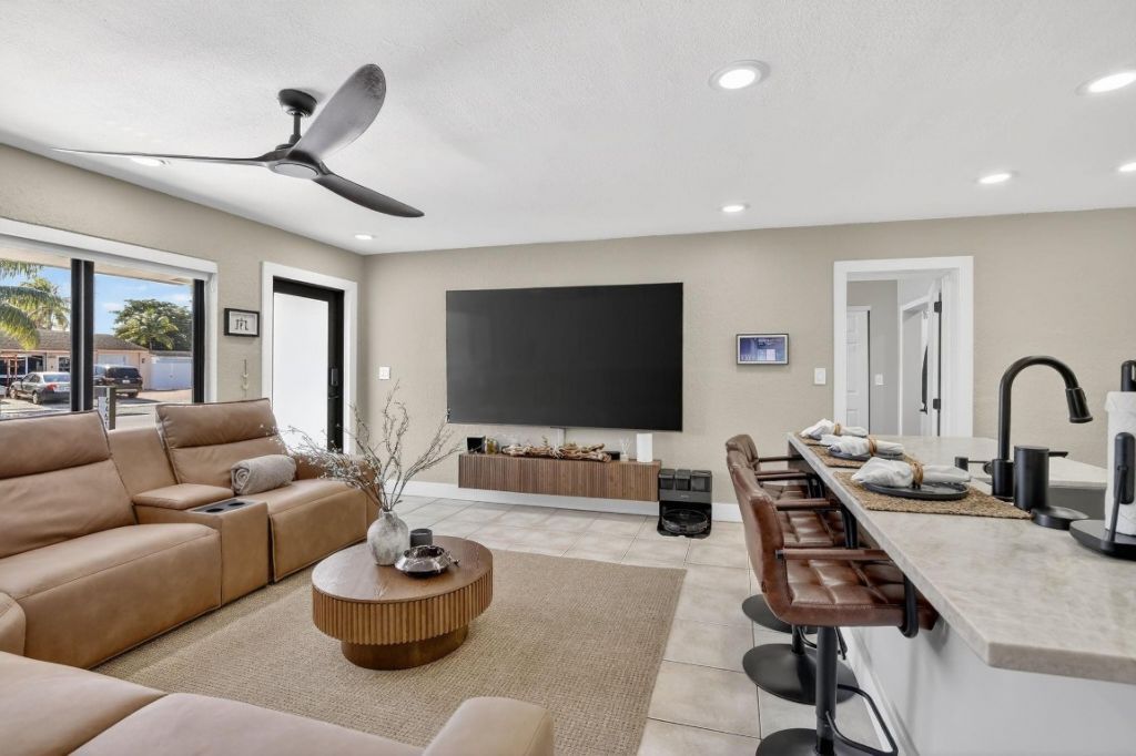 4451 SW 23rd Street, Fort Lauderdale, FL 33317 Photo