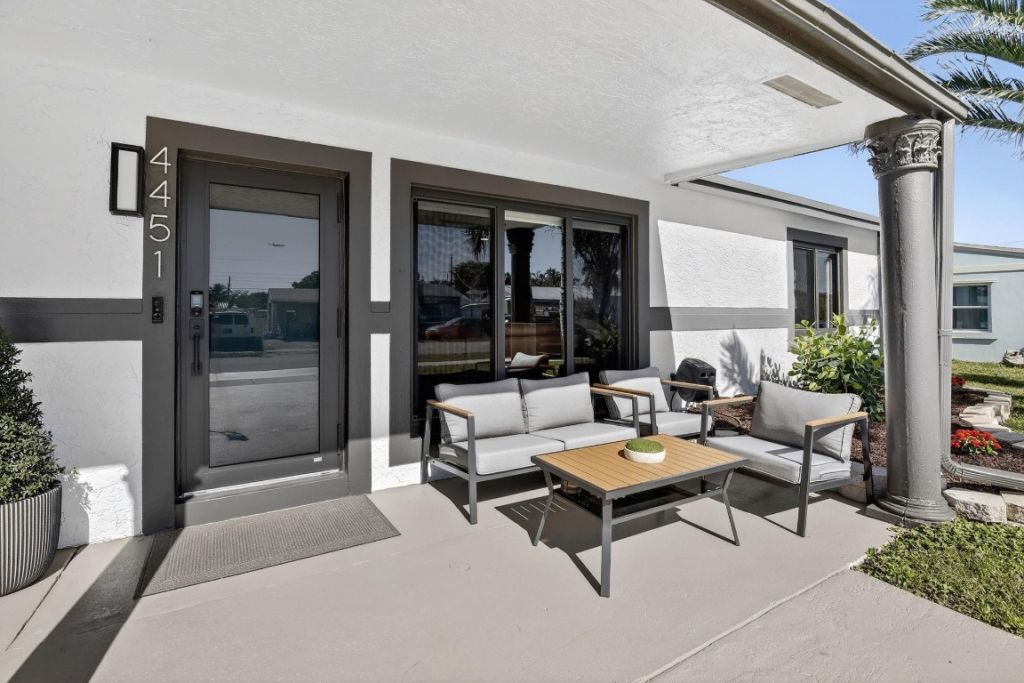 4451 SW 23rd Street, Fort Lauderdale, FL 33317 Photo