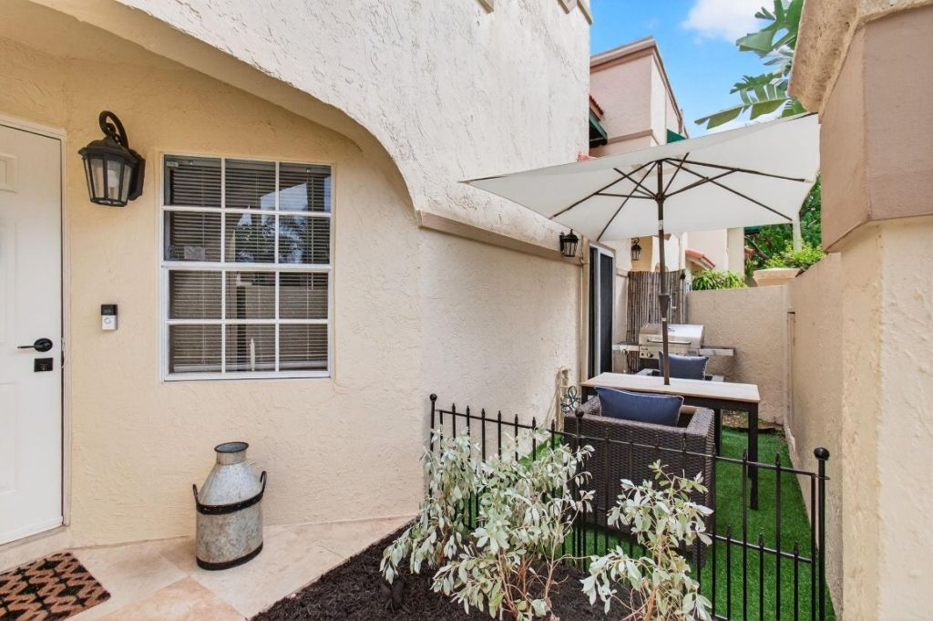 6621 Via Regina, Unit 6621, Boca Raton, FL 33433 Photo