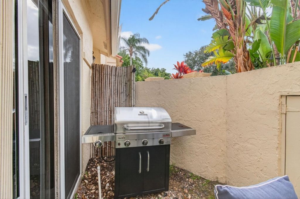 6621 Via Regina, Unit 6621, Boca Raton, FL 33433 Photo