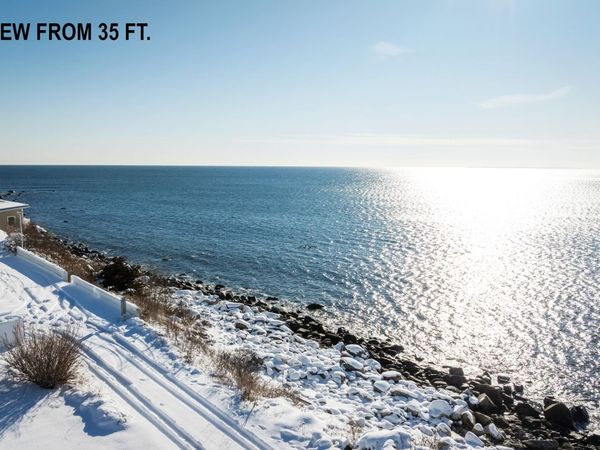 11 Great Boars Head Avenue, Hampton, NH 03842