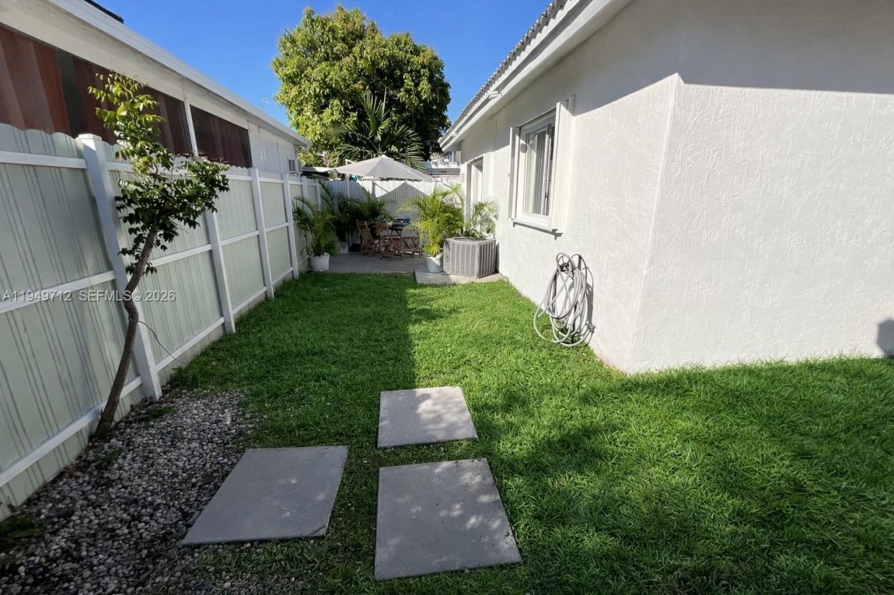 1106 SE 13th Ave, Homestead, FL 33035 Photo