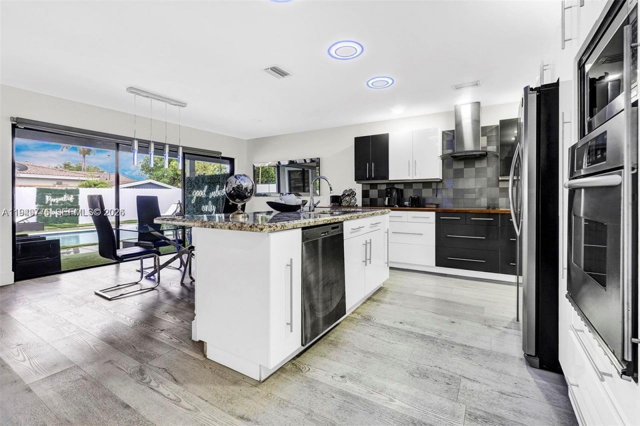 806 NE 6th St, Hallandale Beach, FL 33009 Photo