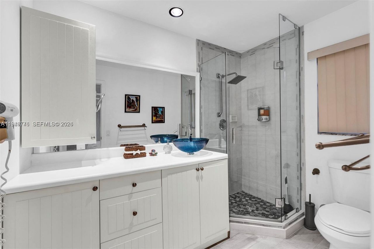 806 NE 6th St, Hallandale Beach, FL 33009 Photo