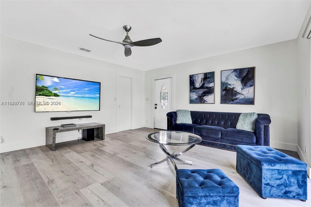 806 NE 6th St, Hallandale Beach, FL 33009 Photo