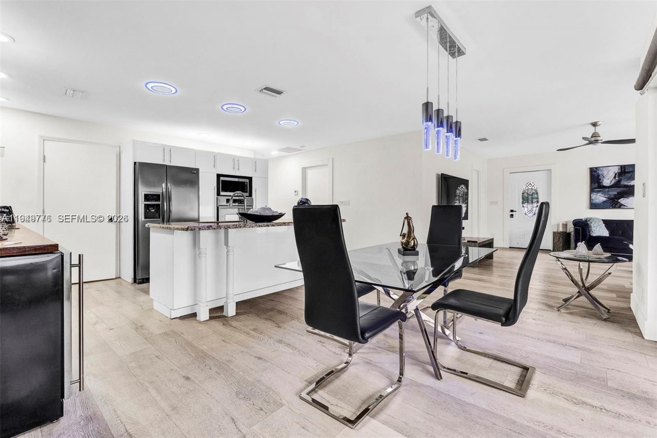 806 NE 6th St, Hallandale Beach, FL 33009 Photo