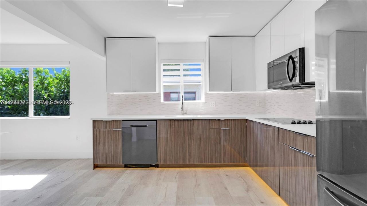 806 NE 6th St, Hallandale Beach, FL 33009 Photo