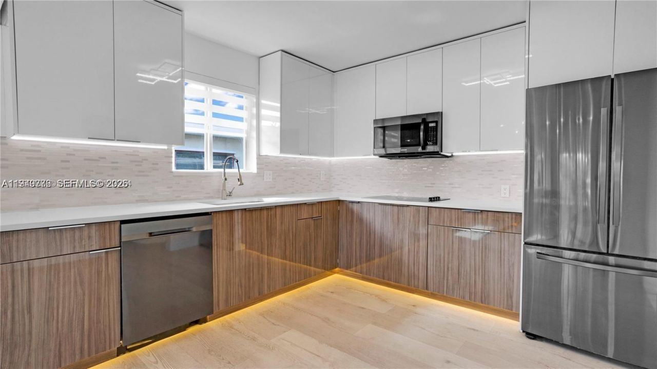 806 NE 6th St, Hallandale Beach, FL 33009 Photo