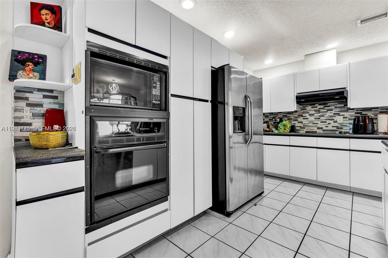 806 NE 6th St, Hallandale Beach, FL 33009 Photo