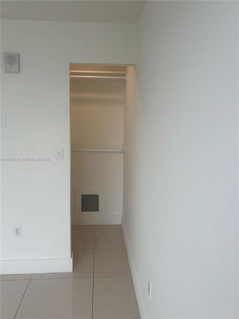 829 SW 18th Ave, Unit 210, Miami, FL 33135 Photo