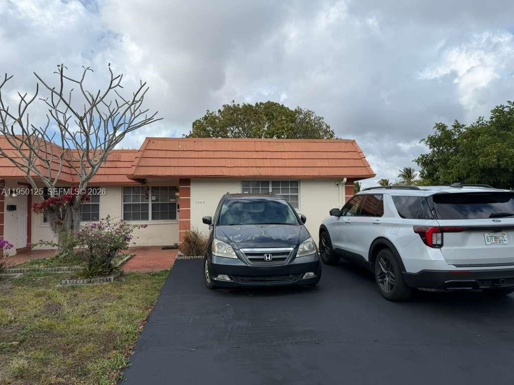 7387 NW 76th St, Tamarac, FL 33321 Photo