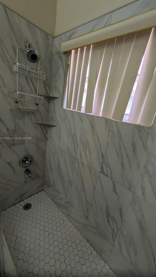 7387 NW 76th St, Tamarac, FL 33321 Photo