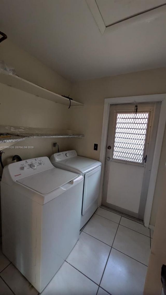 7387 NW 76th St, Tamarac, FL 33321 Photo