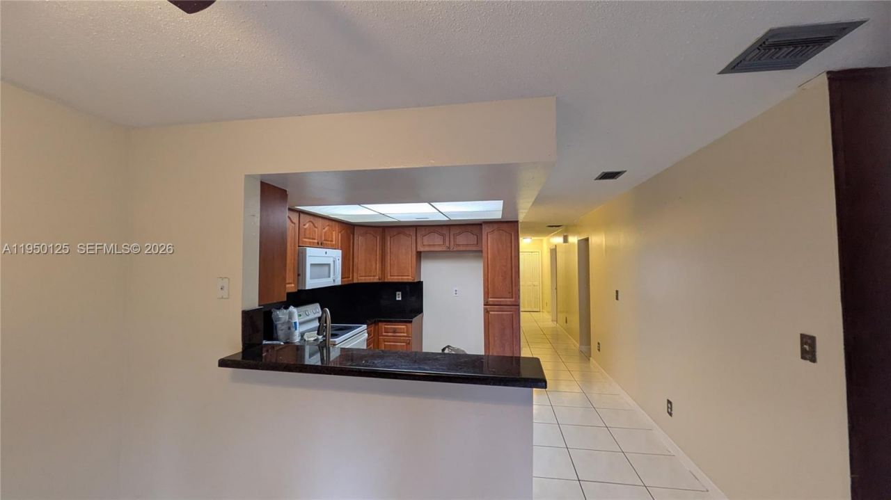 7387 NW 76th St, Tamarac, FL 33321 Photo