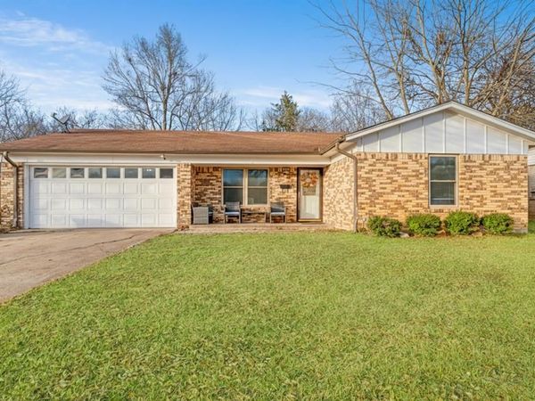 1865 Jackson Street, Paris, TX 75460