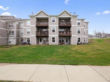 1398 Heatherwood Lane, Pittsfield Twp, MI 48108