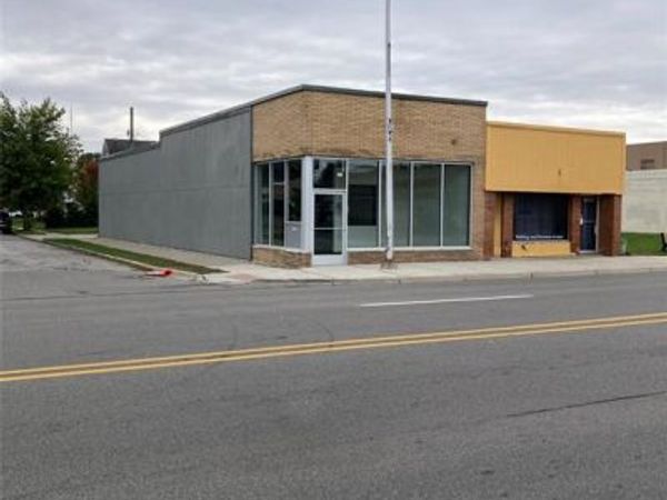 4105 12 Mile Road, Berkley, MI 48072