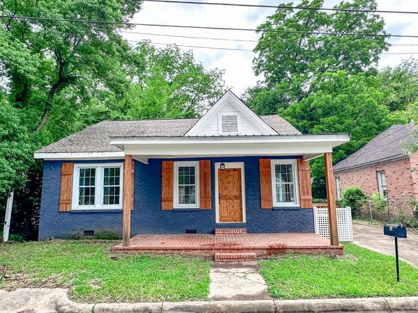 418 9th St S, Columbus, MS 39701