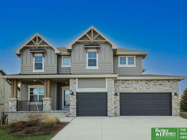 18827 Riviera Drive, Omaha, NE 68136