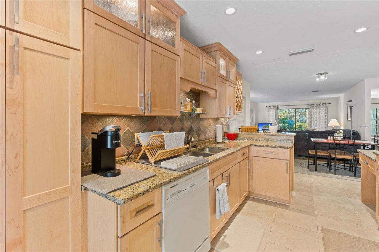 7310 Sunshine Skyway Lane S, Unit 112, Saint Petersburg, FL 33711 Photo