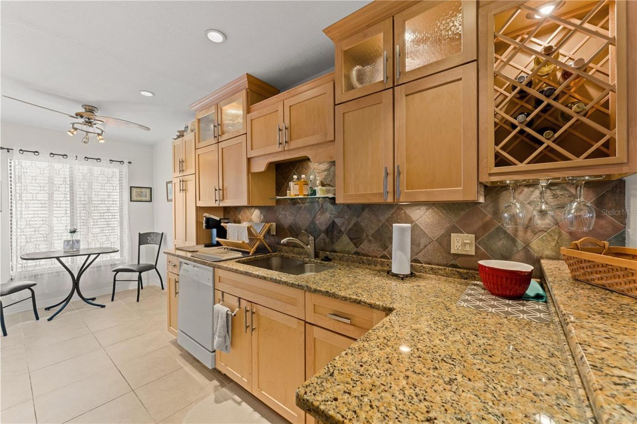 7310 Sunshine Skyway Lane S, Unit 112, Saint Petersburg, FL 33711 Photo