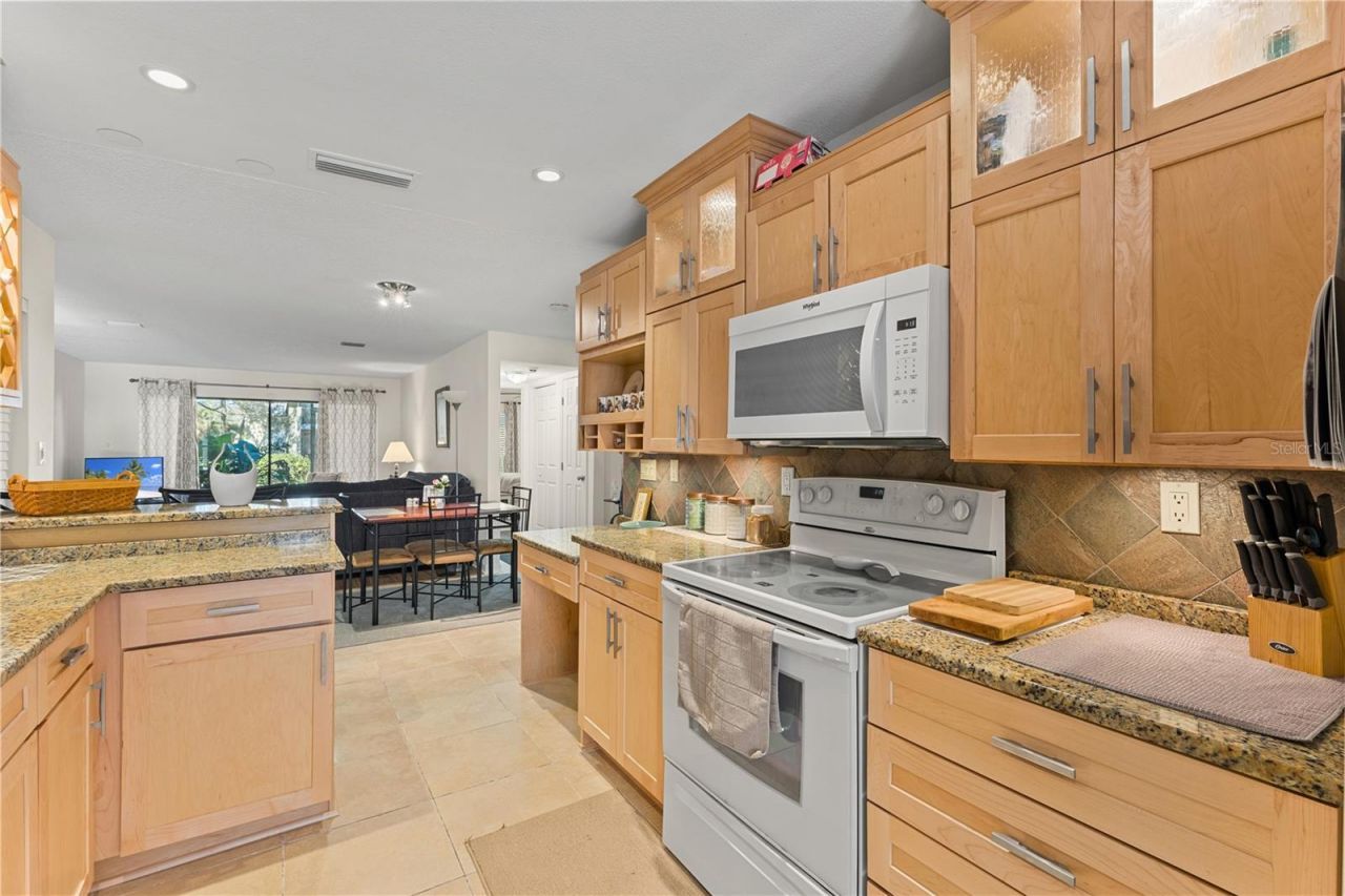 7310 Sunshine Skyway Lane S, Unit 112, Saint Petersburg, FL 33711 Photo