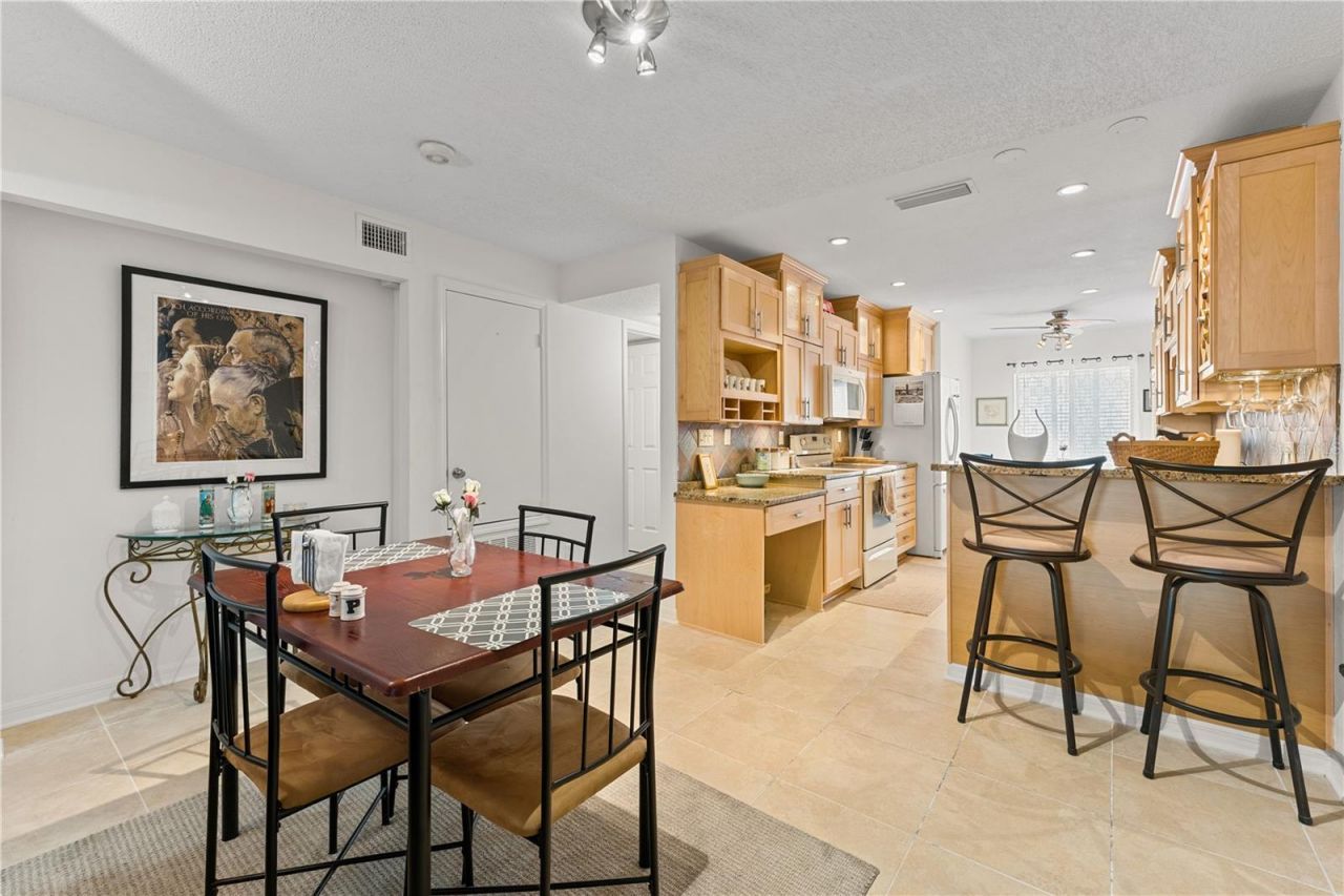 7310 Sunshine Skyway Lane S, Unit 112, Saint Petersburg, FL 33711 Photo