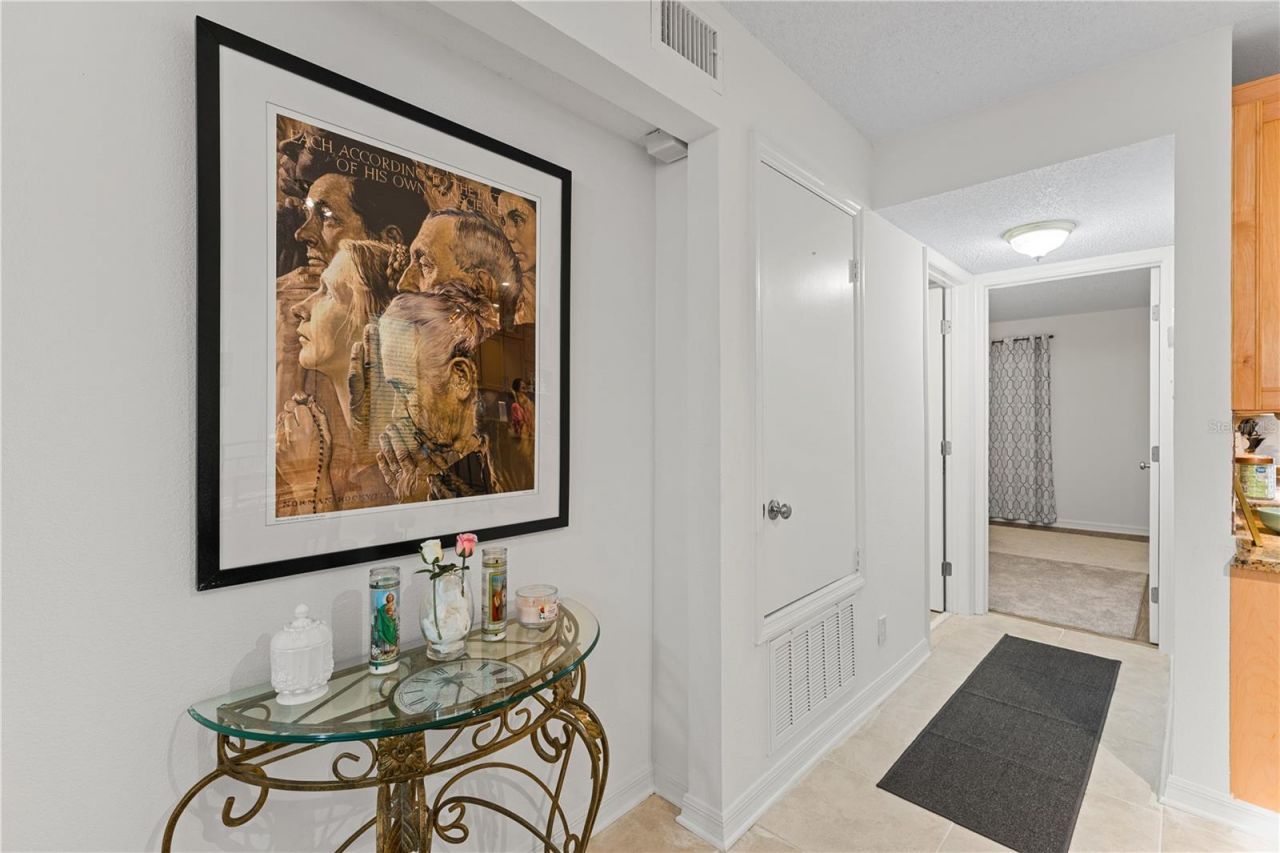 7310 Sunshine Skyway Lane S, Unit 112, Saint Petersburg, FL 33711 Photo