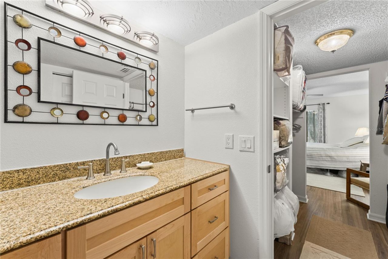 7310 Sunshine Skyway Lane S, Unit 112, Saint Petersburg, FL 33711 Photo